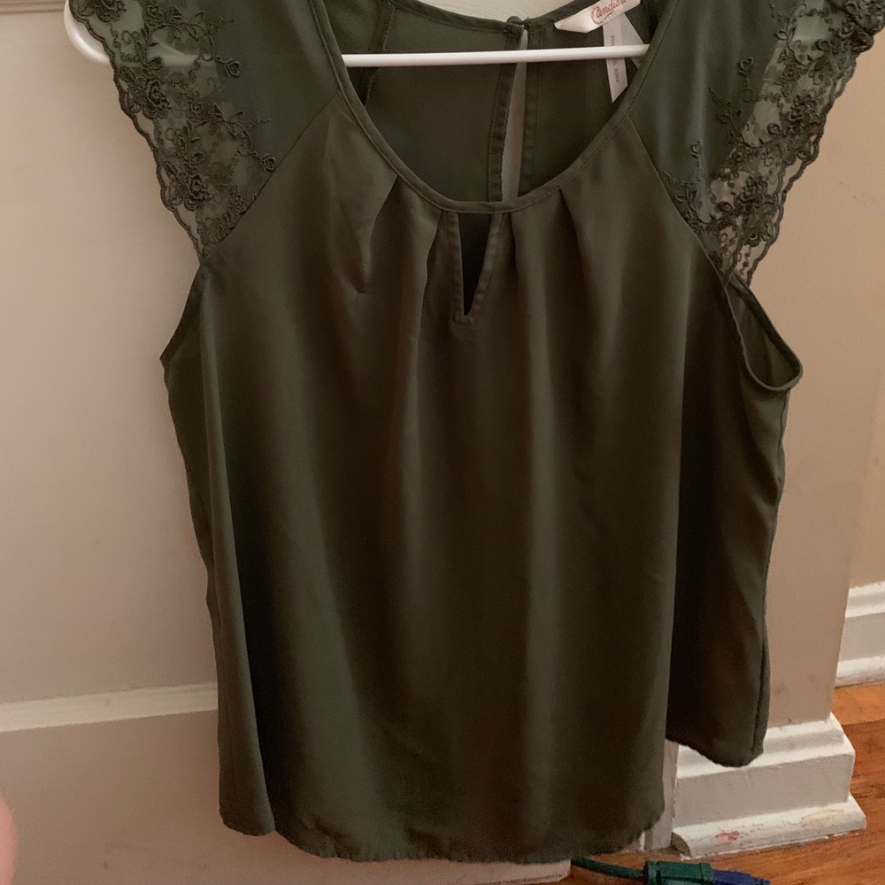 Beautiful army green dress shirt size L